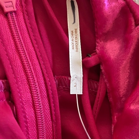 FREE PEOPLE Bright Pink V Neck Velvet Satin Romper Size 2 NEW Barbie Core - Picture 9 of 9